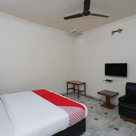 Oyo Hotel Ashoka International Kanpur Bagian luar foto