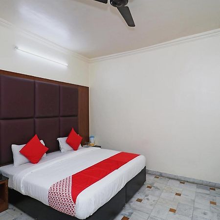 Oyo Hotel Ashoka International Kanpur Bagian luar foto